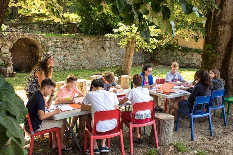 In den Sprachferien Französisch lernen die Kinder zusammen